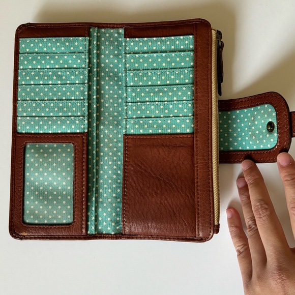 Fossil Leather Wallet in Brown - Picture 4 of 6